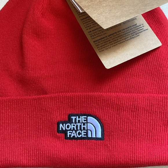 The North Face Unisex Stretch Logo Red Hat New With Tags - Picture 2 of 8